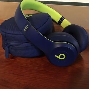 Beat Solo 3 wireless headphones